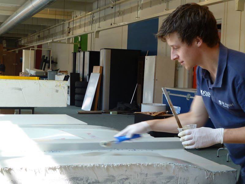 Laminating (hand-lay-up) of the side body panels